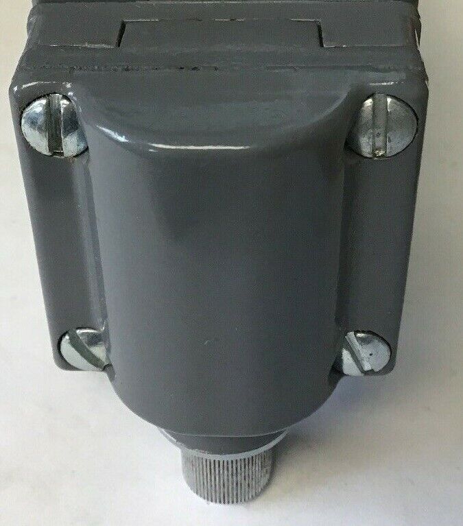 SQUARE D 9007 B62A TURRET HEAD LIMIT SWITCH SER. A