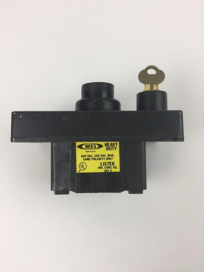 REES 01920-001 KEYED CONTROL UNIT PUSH BUTTON HEAVY DUTY 600 VAC 250 VDC MAX