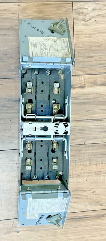 ITE V2B2211LR CLAMPMATIC VACU-BREAK PANELBOARD SWITCH 30A 250V 2POLE 3HP