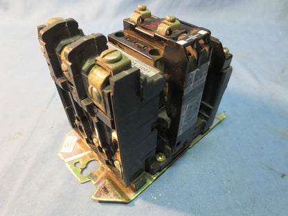 ALLEN-BRADLEY 500F-BOD93 RELAY Ser B, SIZE 1, 120V COIL w/ CB236 - w/ 595-A
