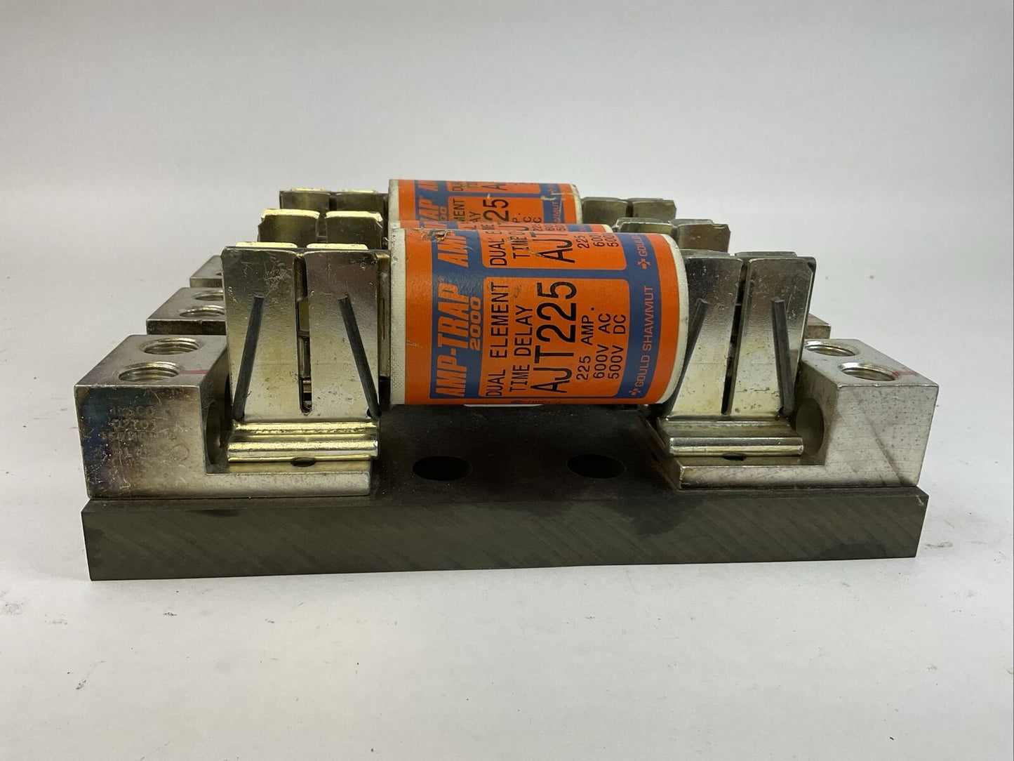 GOULD 64033J FUSE BLOCK 600V 400AMP 3POLE CLASS J AMP-TRAP 2000 AJT225 FUSE 225A
