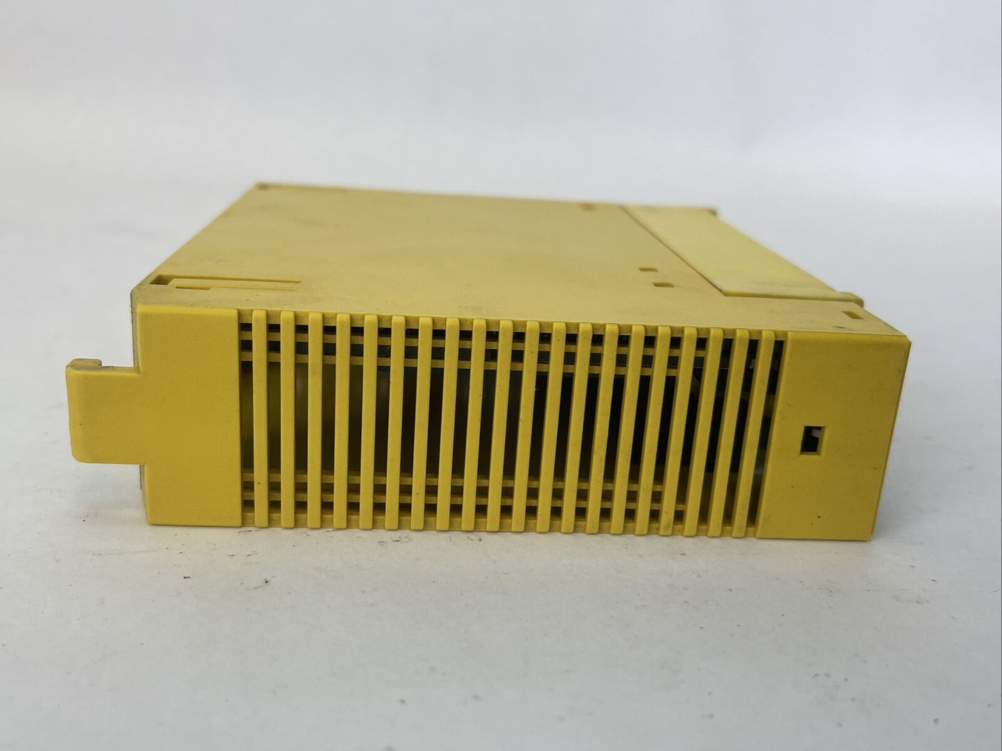 FANUC A03B-0807-C104 INPUT MODULE 16 PT 24VDC AID16D