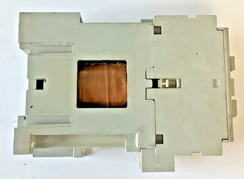 ALLEN BRADLEY 100-C16*D10 CONTACTOR SER.B 600VAC 30A