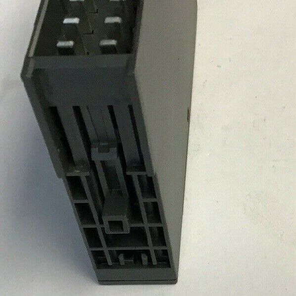 SIEMENS 6ES7 132-4BD00-0AA0 SIMATIC S7 OUTPUT MODULE 24VDC 0.5A ***LOTOF4***