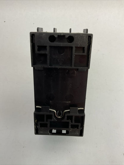 SIEMENS 3RV1021-1DA15 CIRCUIT BREAKER 2.2-3.2A