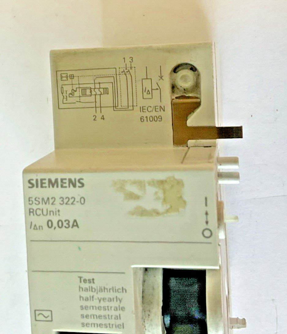 SIEMENS 5SM2 322-0 RC UNIT 0,03A