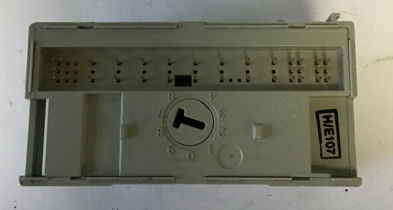 ALLEN BRADLEY 1794-0B16/A SOURCE OUTPUT 24VDC