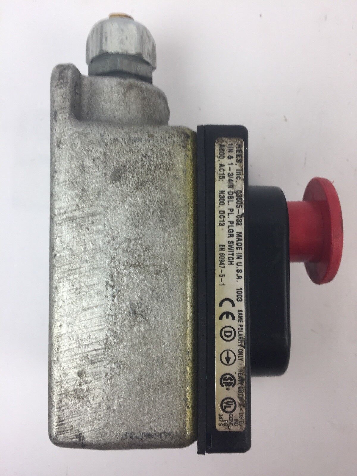 REES 03605-032 PUSH BUTTON 1 INCH GREEN BUTTON 1 3/4 INCH RED BUTTON