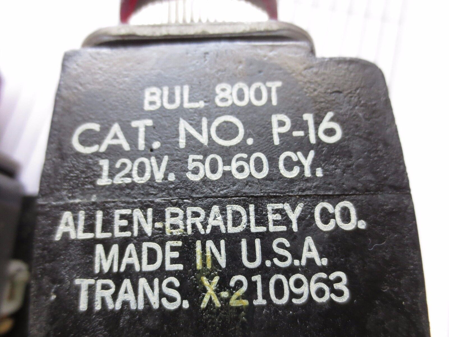 ALLEN-BRADLEY 800T P-16 - PILOT LIGHT - RED LENS - OLD STYLE - LOT of 2