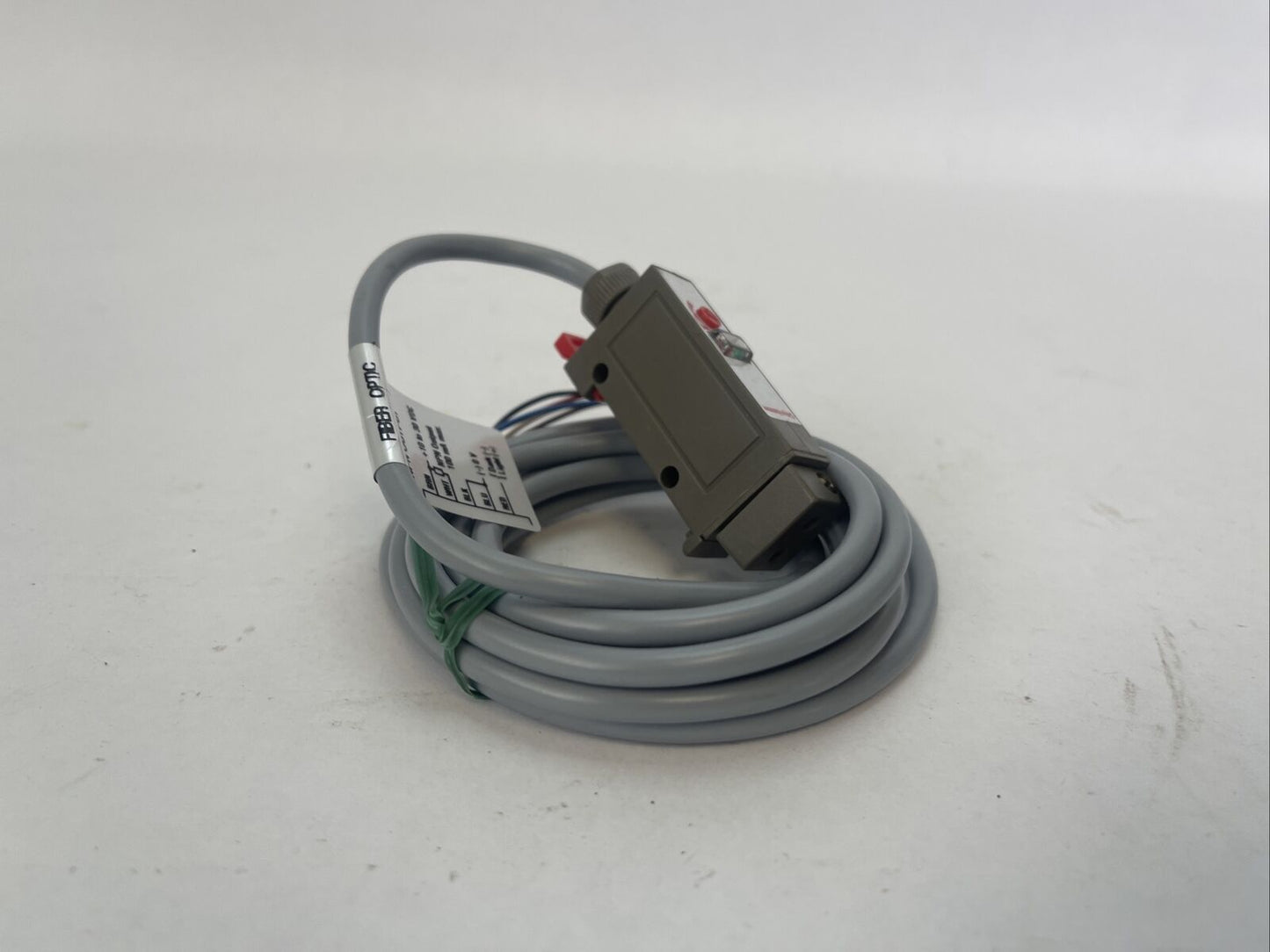 CUTLER HAMMER E65CBL7R E 65 SERIES PHOTOELECTRIC FIBER OPTIC 10-30VDC SER A1 6FT