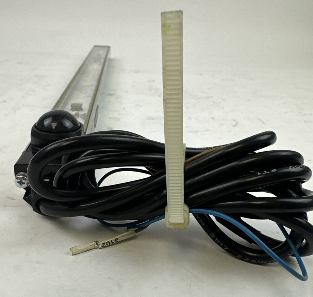 BANNER WLS28-2XW430XM WORK LIGHT STRIP LOW VOLTAGE LUMINAIRE 12-30VDC 1.2A