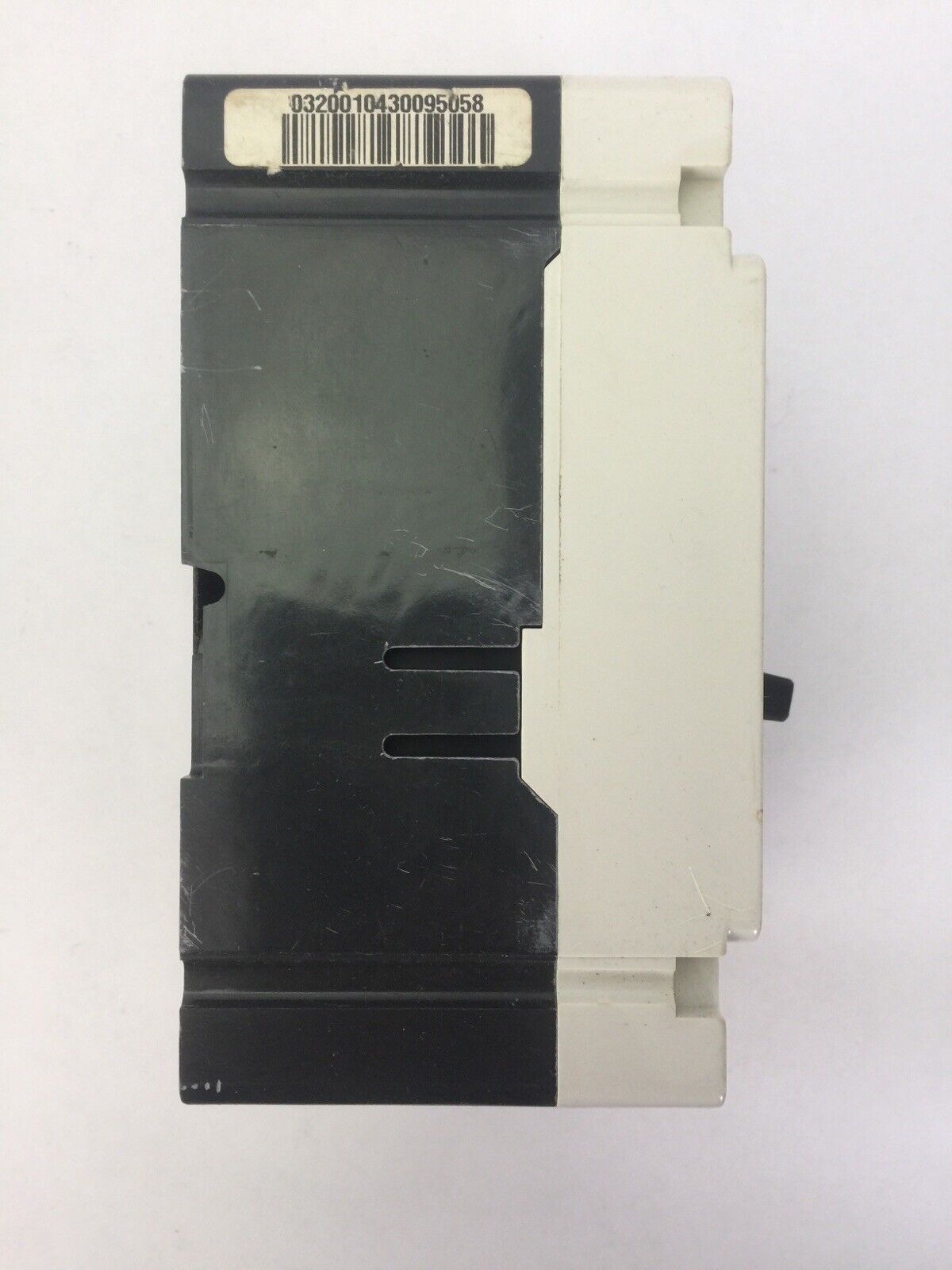 CUTLER HAMMER HFWF3063L INDUSTRIAL CIRCUIT BREAKER 63AMP 690VAC 3POLE