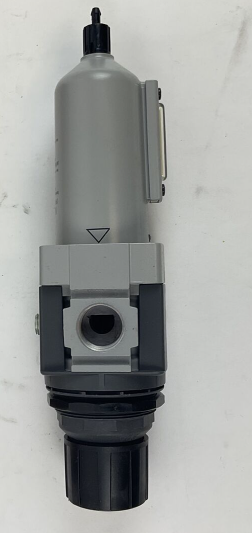 PARKER P33EA96ESMBNGP FILTER REGULATOR  0-125 PSIG