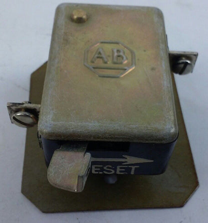 ALLEN BRADLEY X-39499 Relay Contact Top Block for Bul. 820 Overload Relay