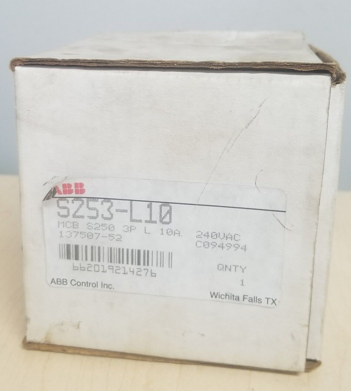 ABB CIRCUIT BREAKER  S 253 L 10A 240VAC