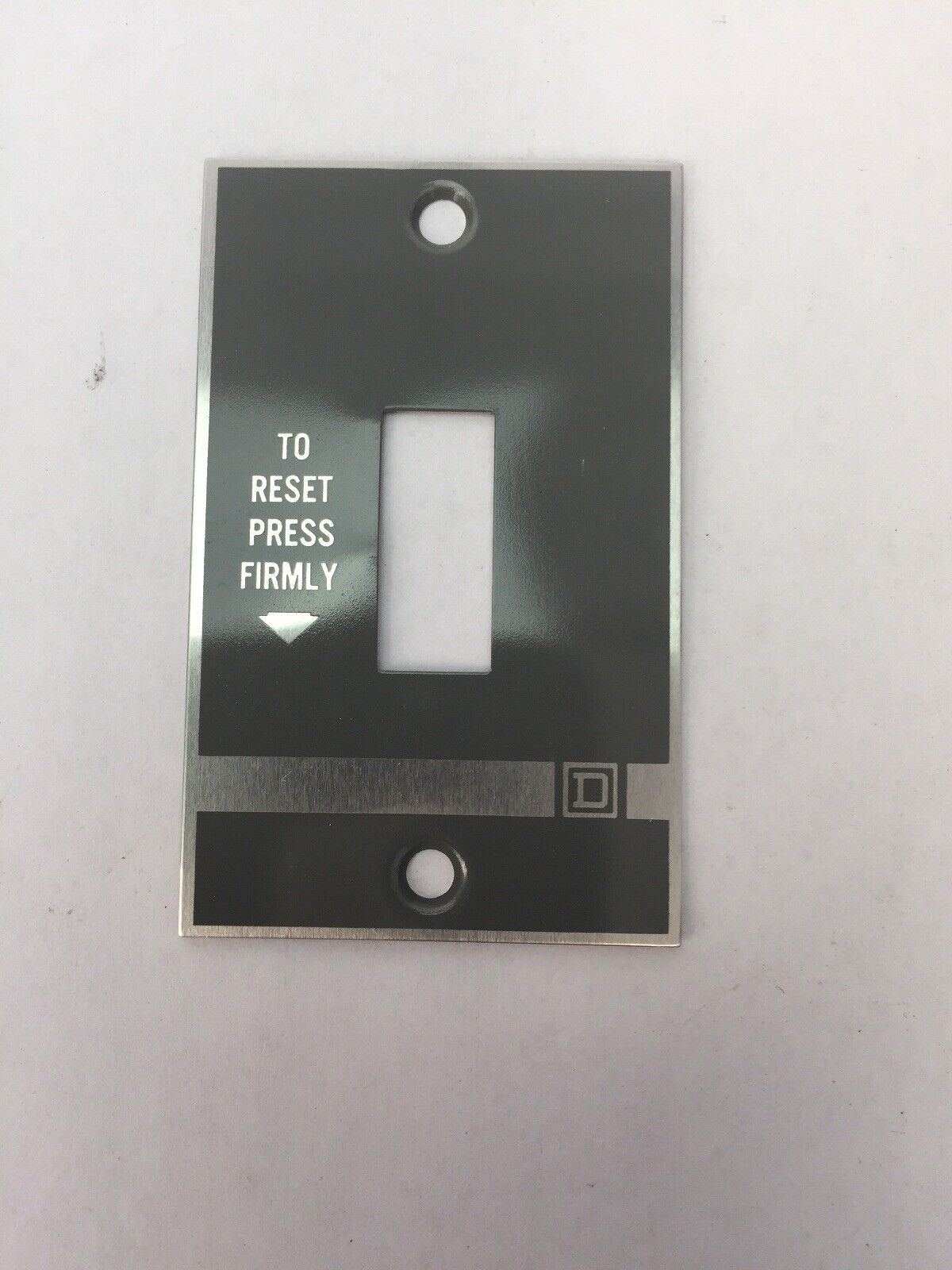 SQUARE D 2510 FO-1 MANUAL STARTER 1HP 115-230VAC 3/4HP 115-230VDC