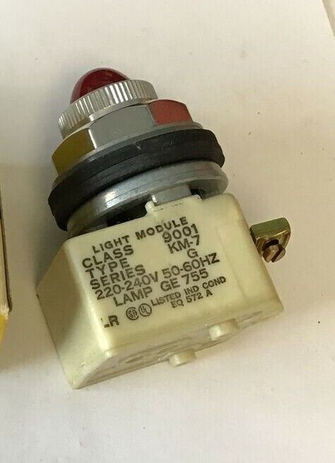 SQUARE D 9001 KP-7R6 STANDARD PILOT LIGHT RED LENS SER.H 240VAC 60HZ