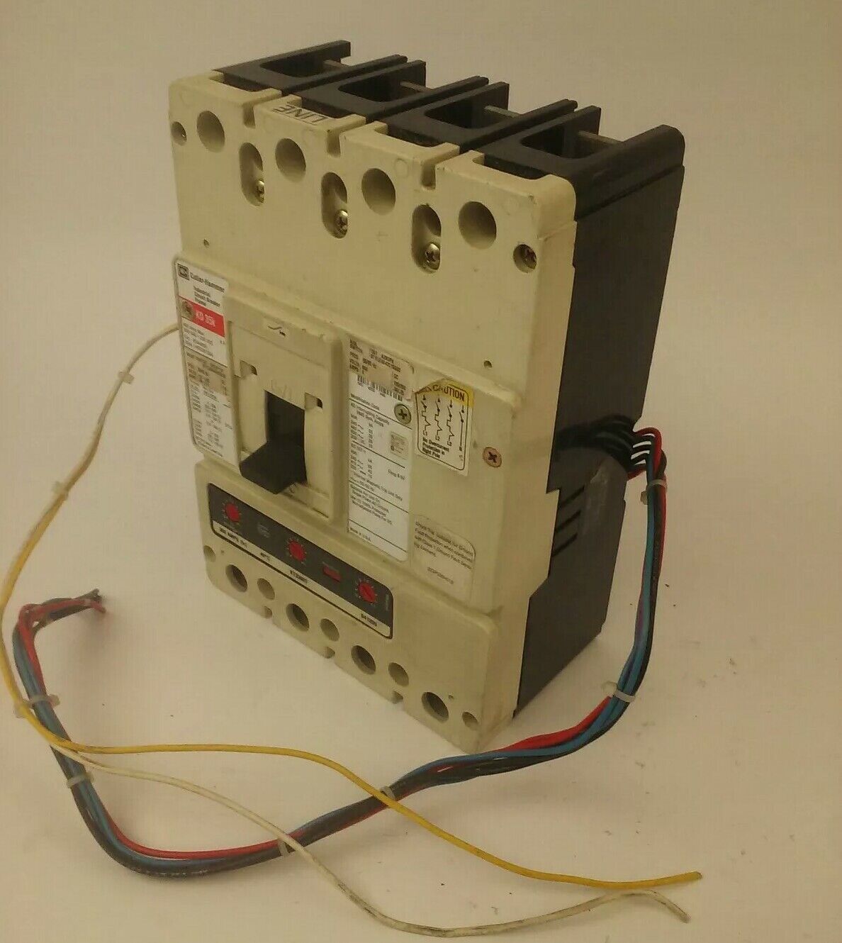 CUTLER HAMMER CIRCUIT BREAKER KD4400F 400A 4P 600V 300A TRIP KT3300T SNT3P11K