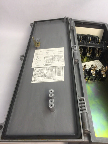 ALLEN BRADLEY 1494F-ASC633 DISCONNECT SWITCH 30 AMP 20HP 600VAC 250VDC FUSIBLE