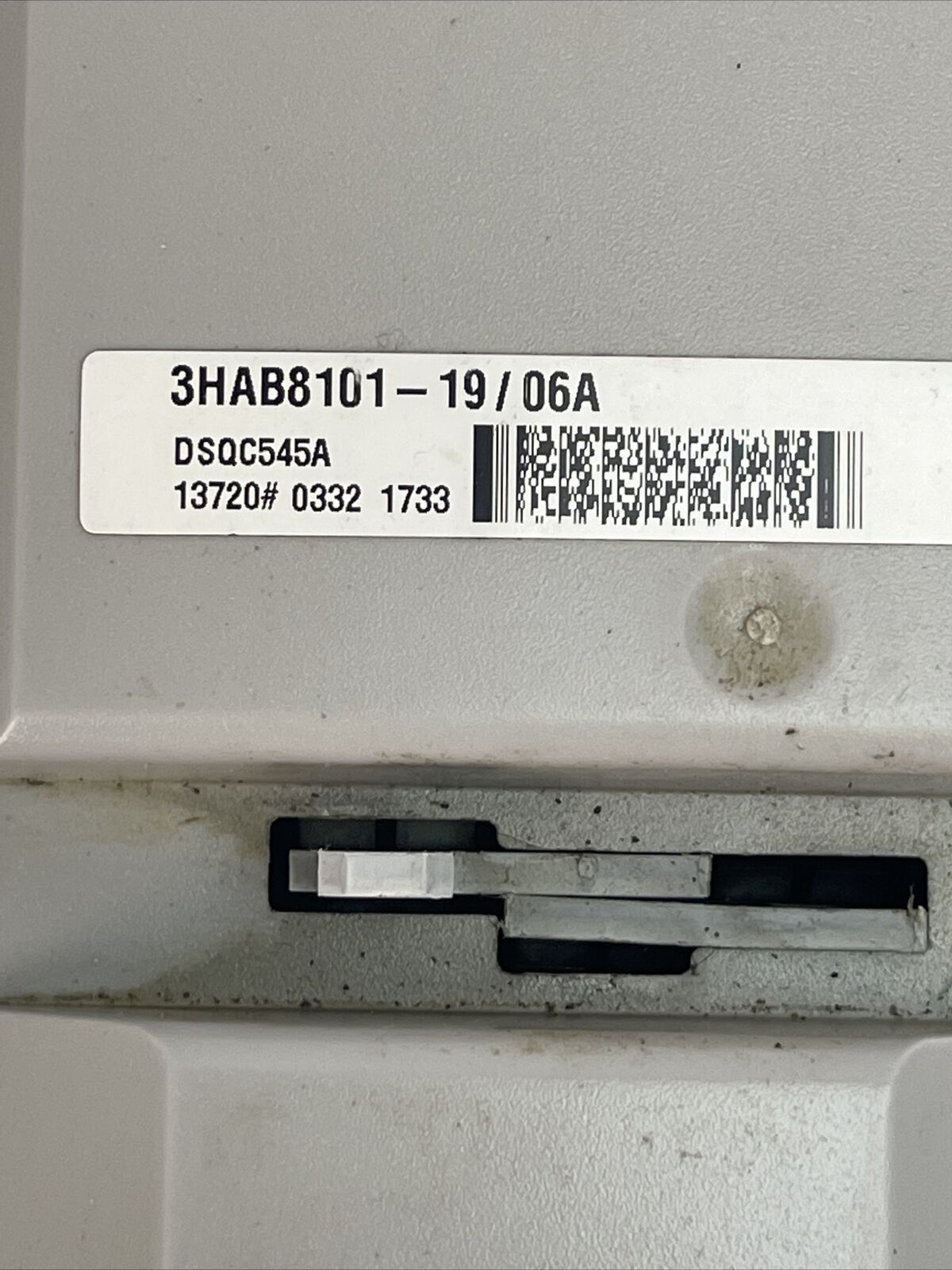 ABB IN MOTION 3HAB8101-19/06A SERVO DRIVE RECTIFIER DSQC545A