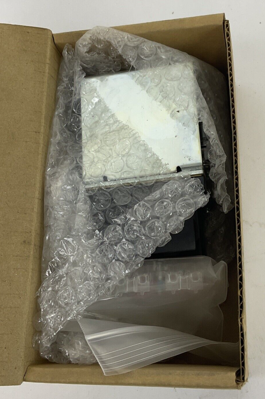 ALLEN BRADLEY 700DC-P000Z24  24VDC CONROL RELAY SER.E 20A 600VAC
