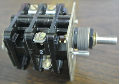 ALLEN-BRADLEY 887275 ROTARY PILOT SWITCH - SPECIAL - BULLETIN 806 - NEW SURPLUS