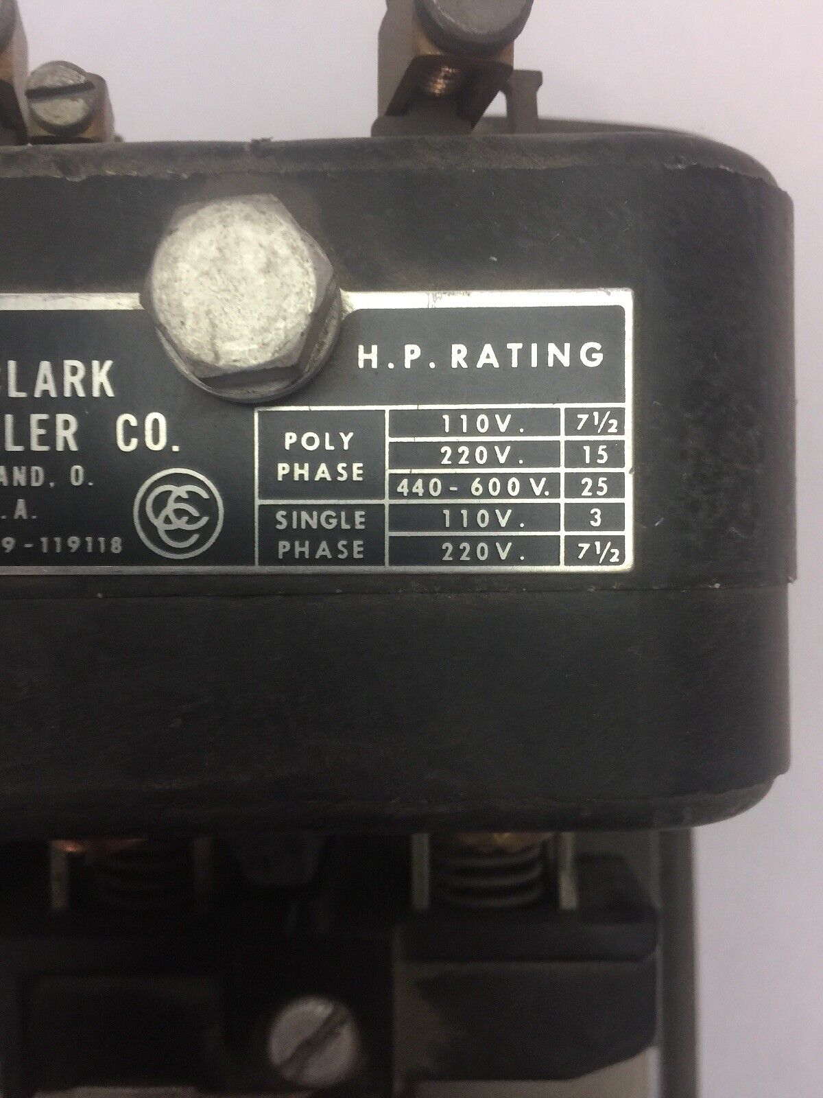 THE CLARK CONTROLLER 13UC32 SIZE 2 STARTER 600V 25HP BUL. 6013 COIL 110V 60CY