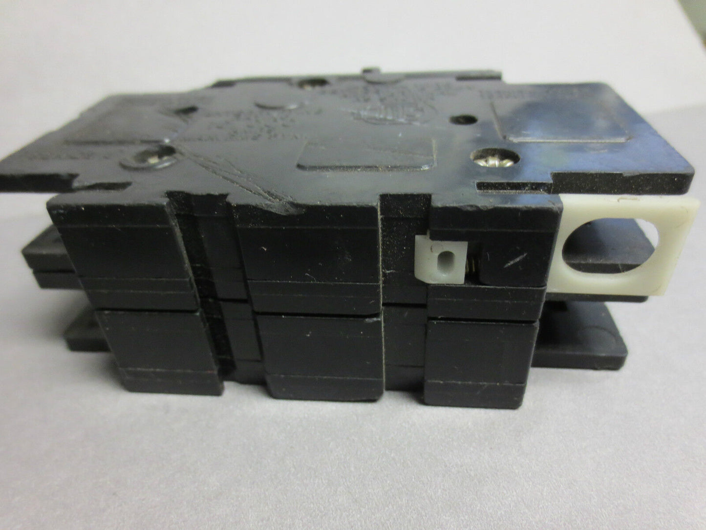 SQUARE D QOU CIRCUIT BREAKER - 15A, 2-POLE 10kA - HACR-type - 120/240VAC
