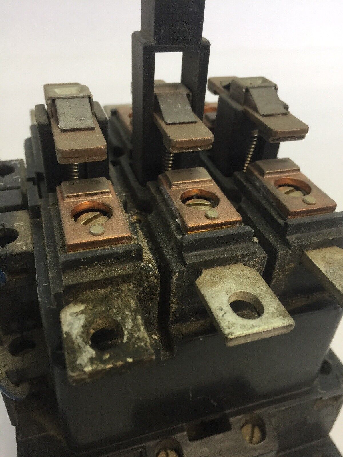 SQUARE D 8502 PG3.00 CONTACTOR 600VAC 100A 60HP 3 POLE 3 PHASE