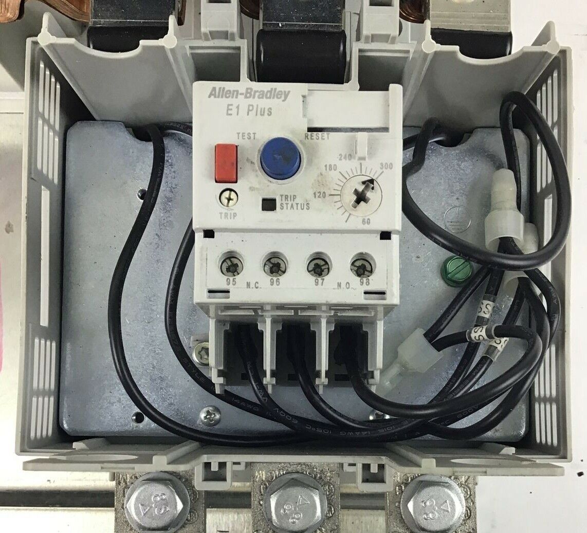 ALLEN BRADLEY 100-D300ED24 SER.B REVERSING STARTER W/ 193-EEKG SER.C