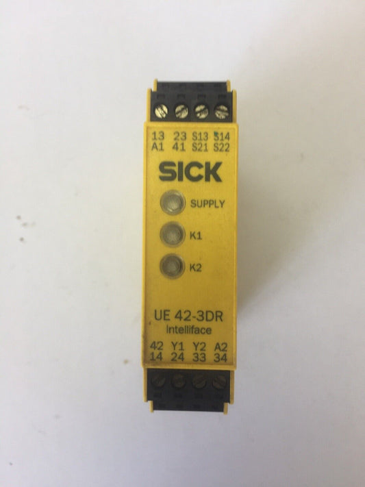 SICK UE 42-3DR3D2 SAFETY RELAY 24V AC/DC