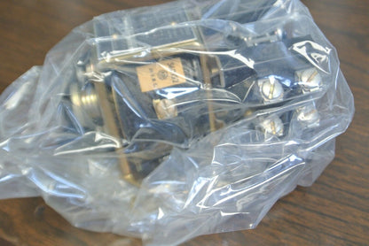 ALLEN-BRADLEY 200-EX220Z24, Ser. A / TYPE EX DC RELAY / 24VDC / NEW SURPLUS