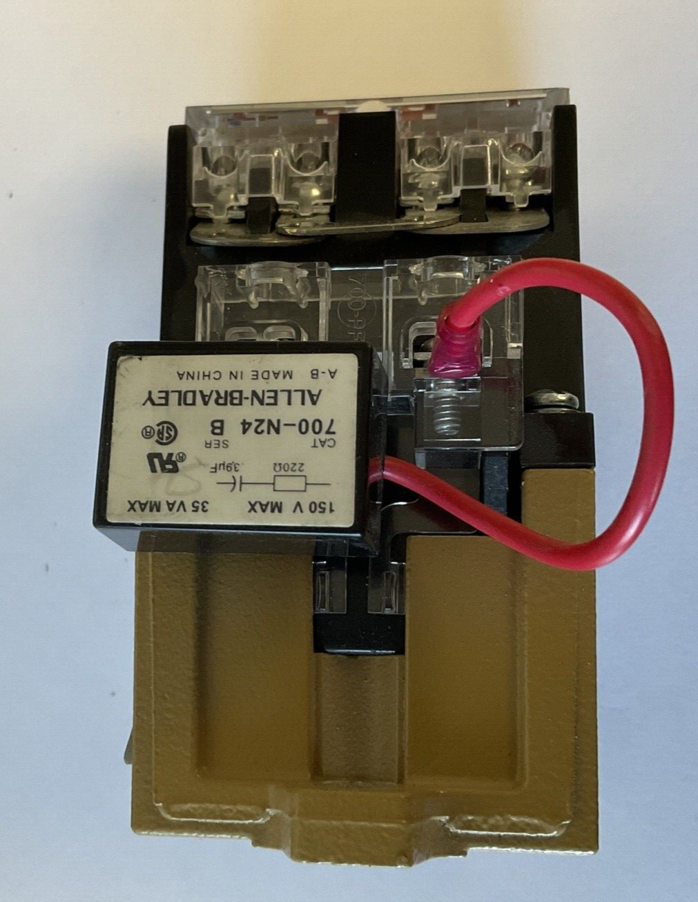 ALLEN BRADLEY 700-P800A1 AC RELAY SER.E 600VAC 10A TYPE P