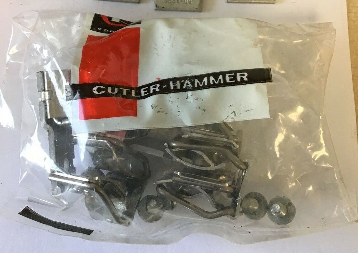 CUTLER HAMMER C350KC22 FUSE CLIP KIT***LOTOF2***