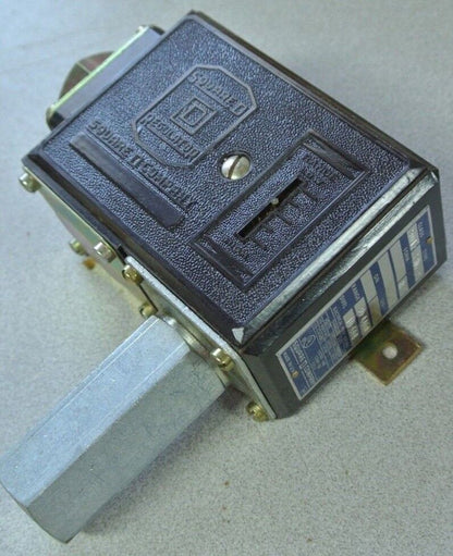 SQUARE D 9012 FHG-2 DIFFERENTIAL PRESSURE SWITCH - SET 205-215psi - NEW SURPLUS