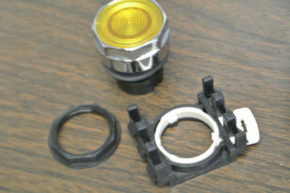 C-H E22T4X27 / E22TL1C EXT. PUSHBUTTON YELLOW ILLUM. PRESS to TEST / NEW SURPLUS