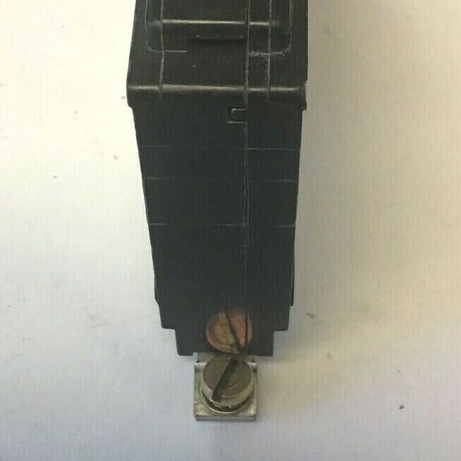 SQUARE D QOB115EPD5237 CIRCUIT BREAKER 15A 120VAC 1POLE