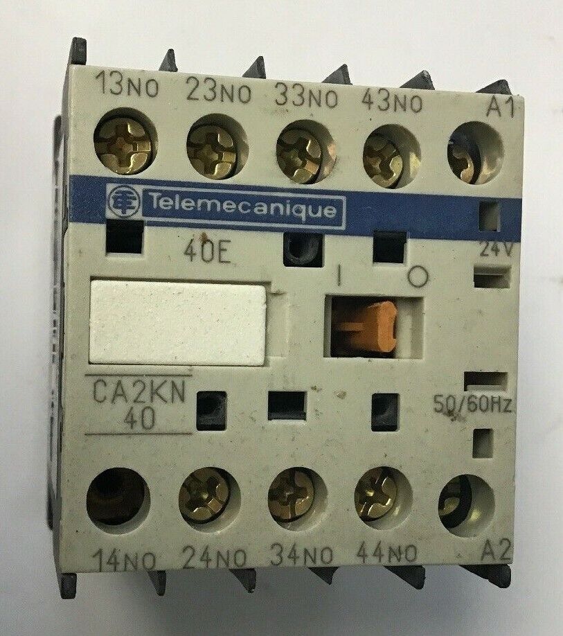 TELEMECANIQUE CA2-KN40 RELAY 110V 50/60HZ