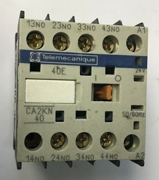 TELEMECANIQUE CA2-KN40 RELAY 110V 50/60HZ