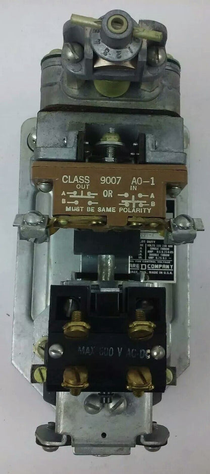 SQ. D CLASS 9050 TYPE RO-12E SER.A, AC PNEUMATIC TIMING RELAY, 120V,60HZ,15A,NEW