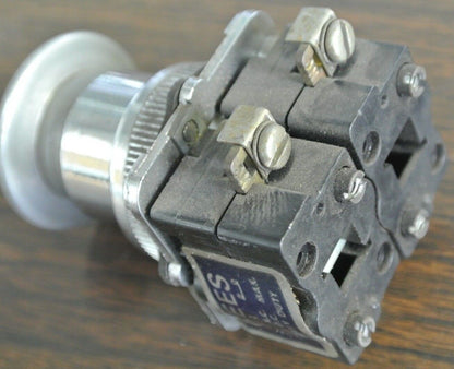 REES PUSHBUTTONS & SELECTOR SWITCHES - LOT of 4