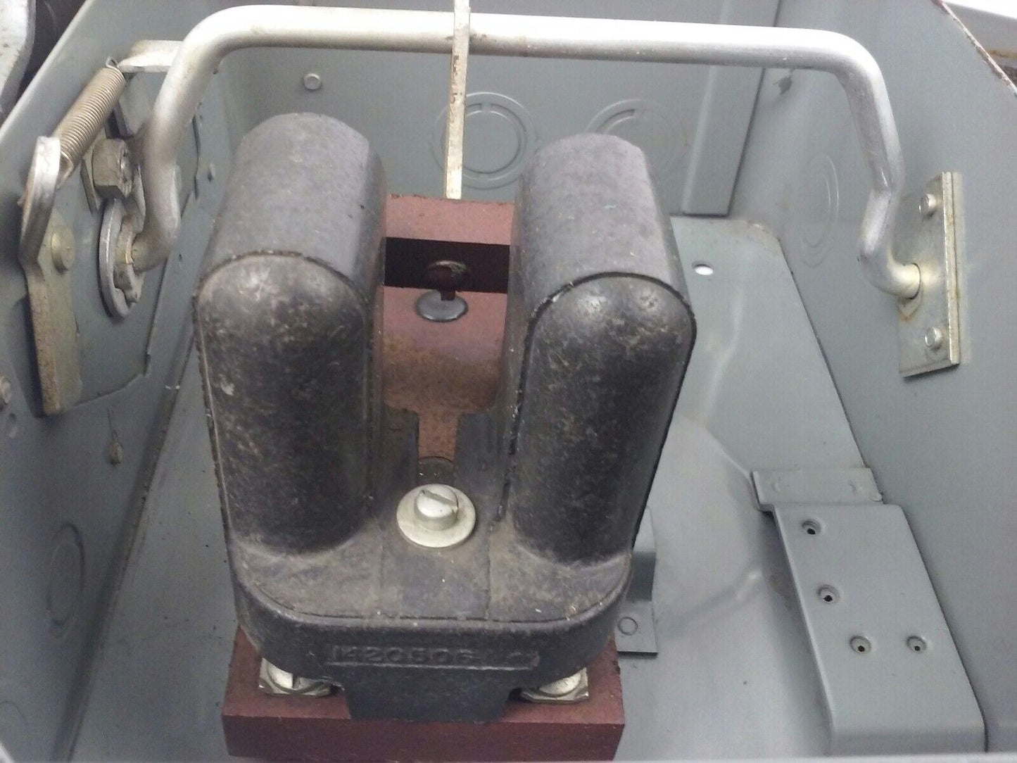 WESTINGHOUSE, AHU-221, SAFETY SWITCH, 2P, 30A, 240VAC/ 250VDC, TYPE A, AHU, NEW