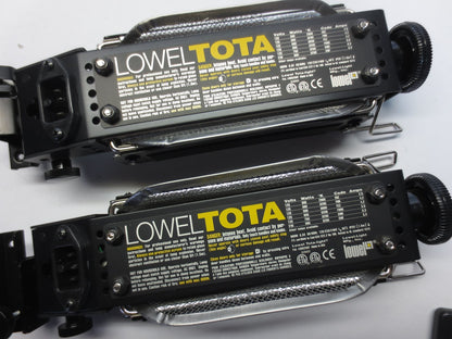 LOWELL TOTA PROFESSIONAL PHOTOGRAPHY LIGHTING SYSTEM - LIGHTS TRIPODS UMBRELLAS