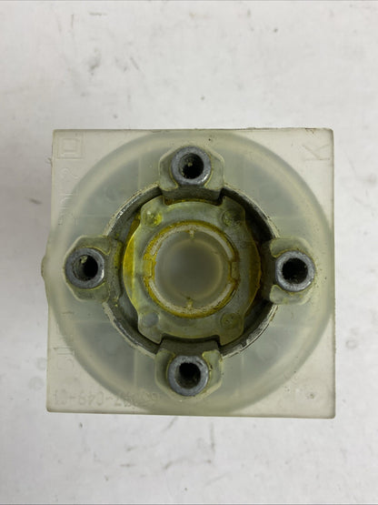 SQUARE D 9001KR24R MUSHROOM BUTTON OPERATOR HAS CRACKS IN THE RED BUTTON