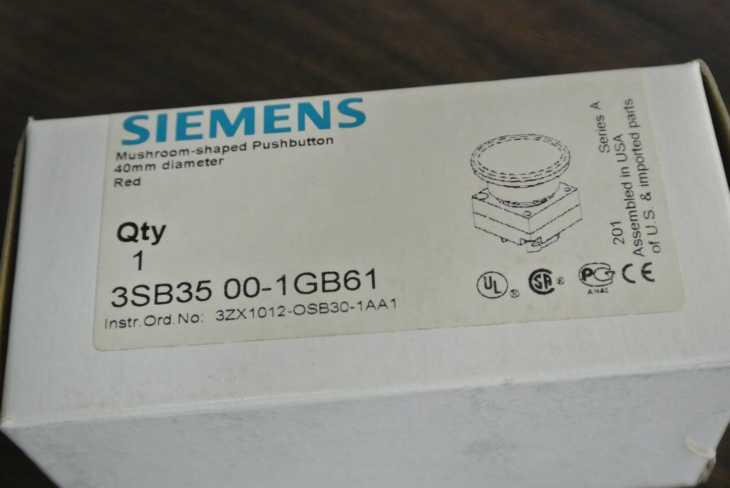 SIEMENS 3SB35 00-1GB61 / 3SB3500-1GB61 MUSHROOM-HEAD PUSHBUTTON 40mm diam. - RED