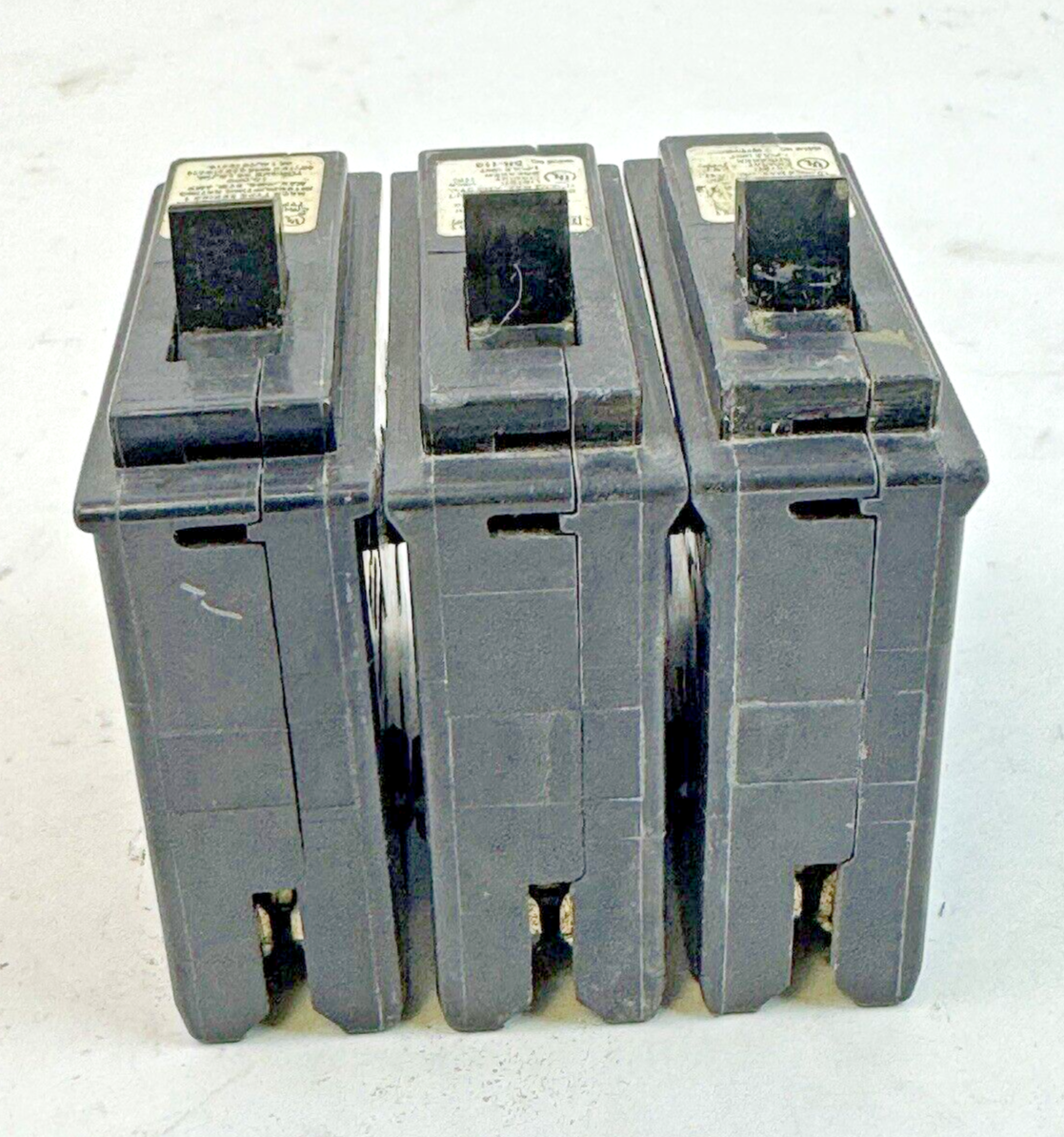 SQUARE D **LOT OF 3** HOM130 - CIRCUIT BREAKERS - 1 POLE/ 30 A/ 240 VAC