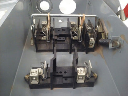 CUTLER HAMMER DG223NGB FUSIBLE SAFETY SWITCH 2P 100A 240V 15HP TYPE 1 ENCLOSURE