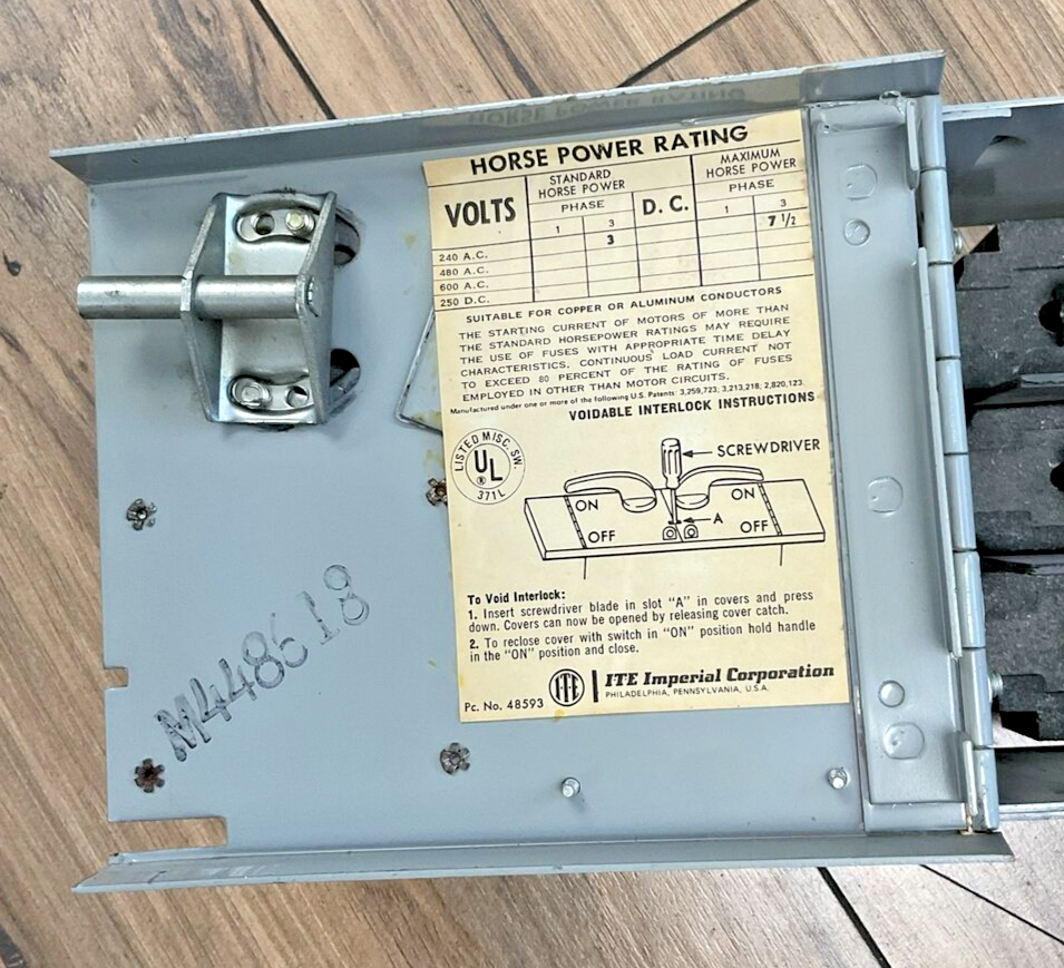 ITE V2B3211 CLAMPMATIC VACU-BREAK 3POLE 30A 240V 7 1/2HP