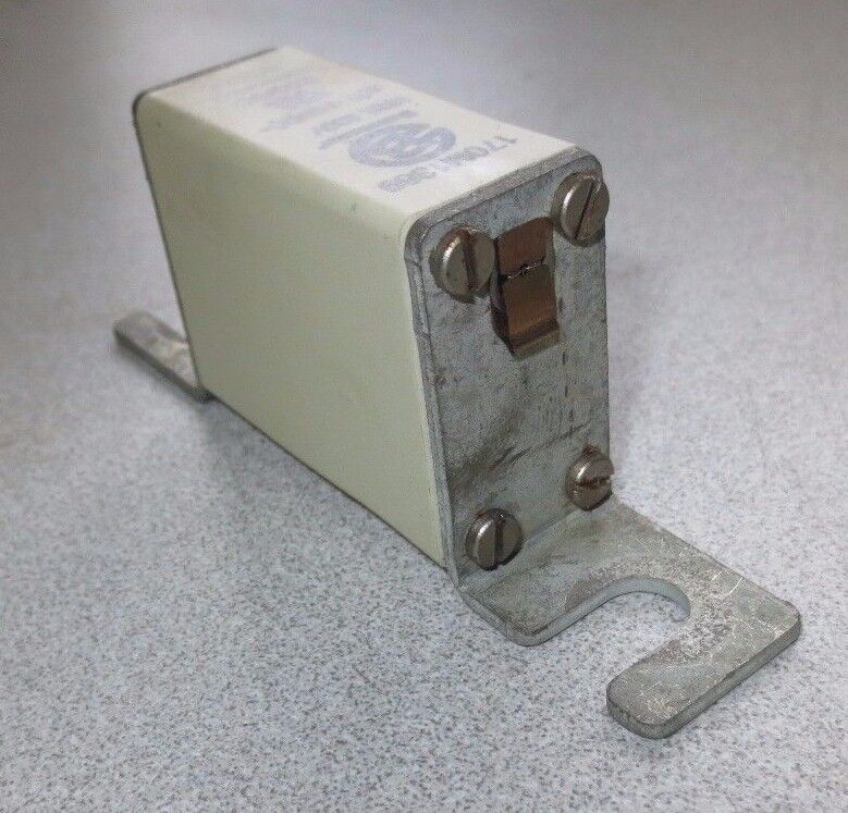 BUSSMANN 170M1369 SEMICONDUCTOR SQUARE BODY FUSE - 160A, 660V