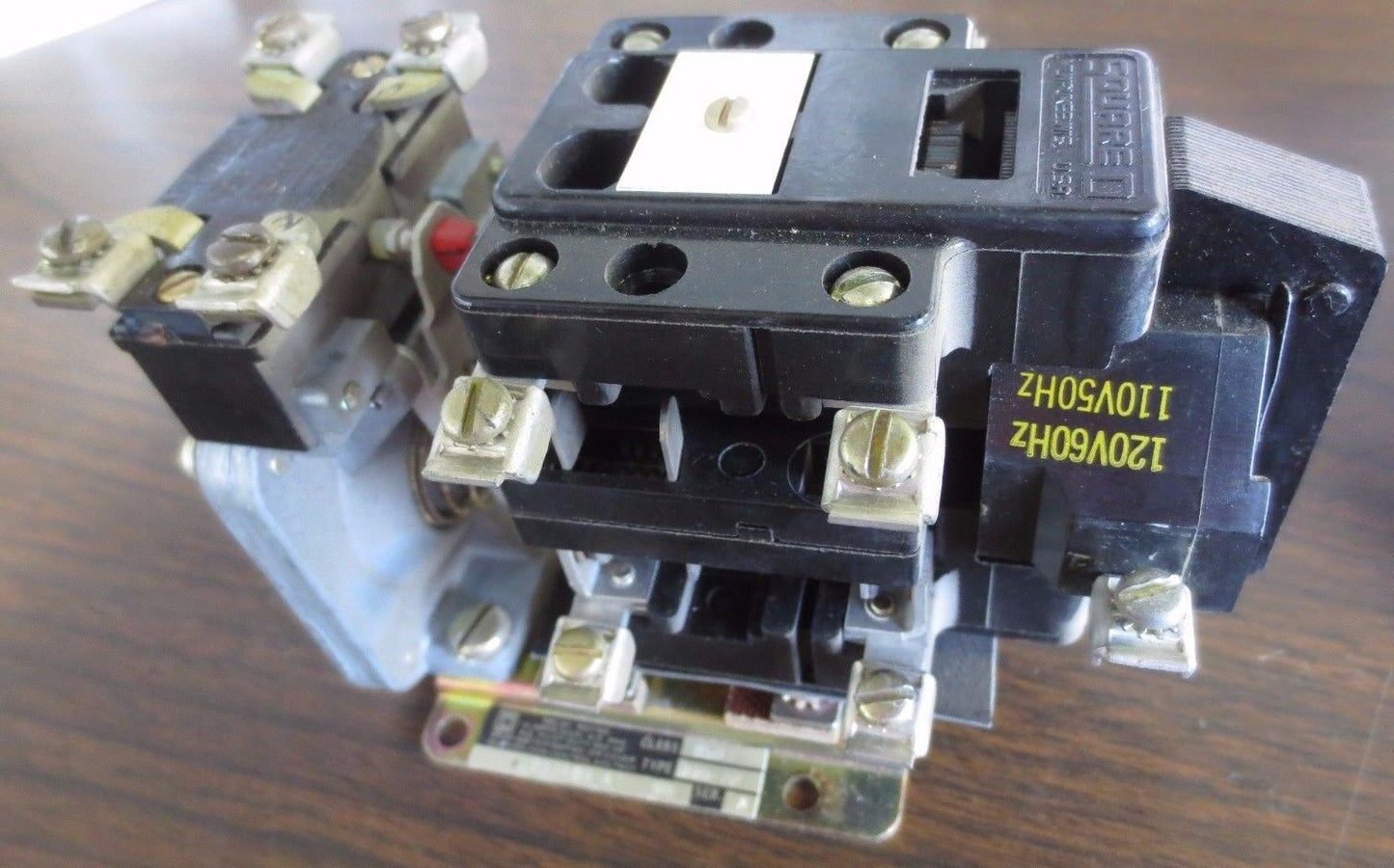 SQUARE D 8501 DD0-22 PNEUMATIC TIMER - 1NO/1NC, 110-120VAC COIL
